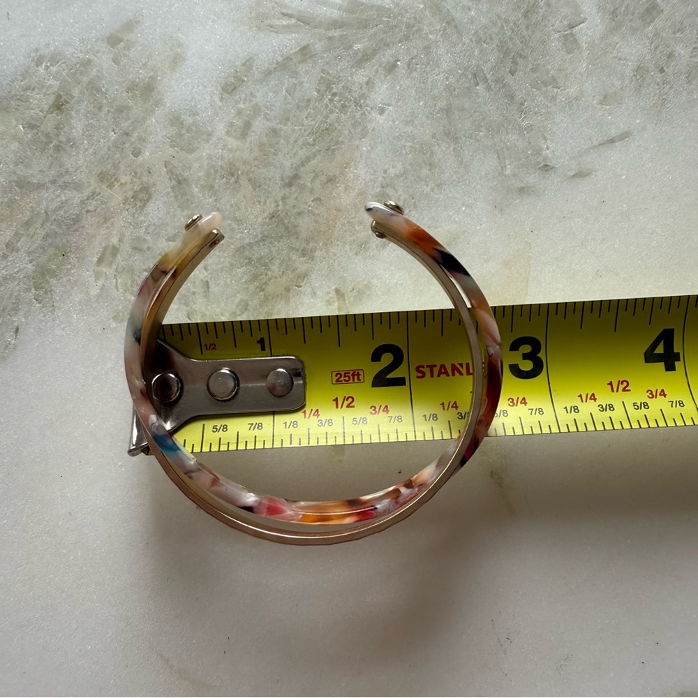 Tortoiseshell Pattern Bracelet - Picture 7 of 8